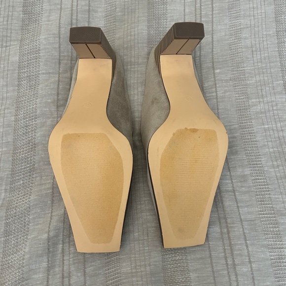 Lulu's Zelah Women's Taupe Gray Mules Suede - Picture 11 of 11